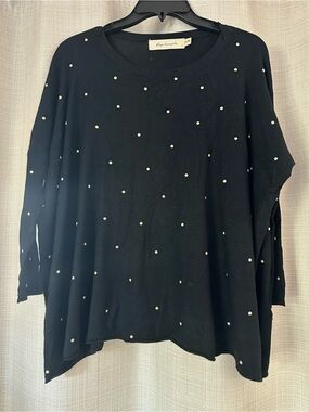 T-Bag Los Angeles Relaxed Black Knit Gold color metal Studs Box Sweater oversize